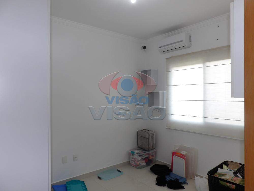 Casa em condomínio à venda no Portal das Acácias: 