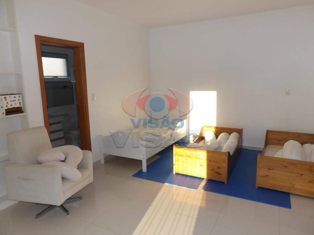 Casa em condomínio à venda no Portal das Acácias: 