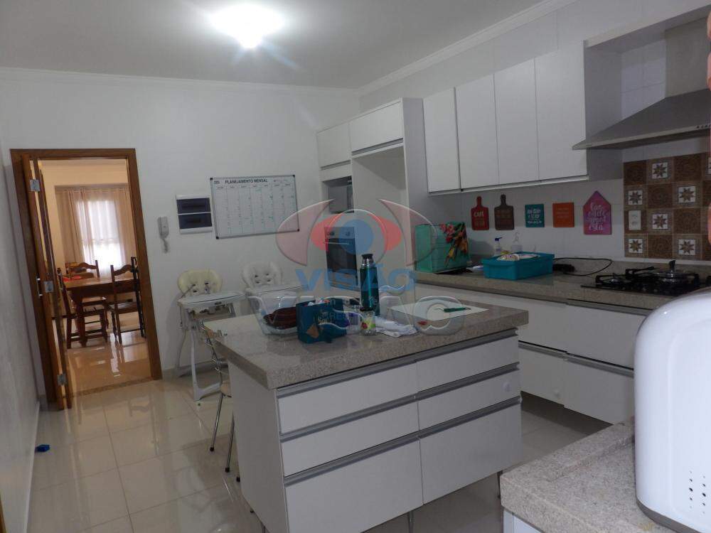 Casa em condomínio à venda no Portal das Acácias: 