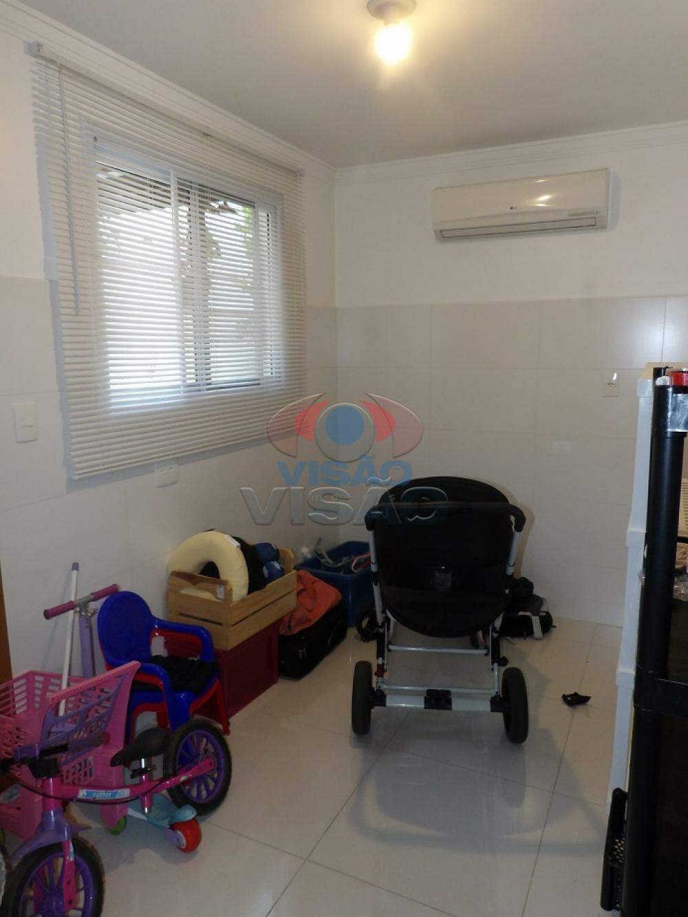 Casa em condomínio à venda no Portal das Acácias: 