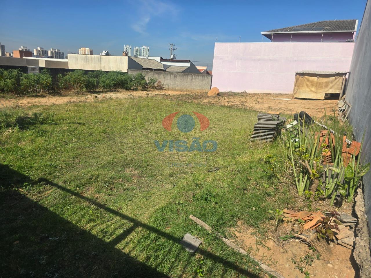 Terreno à venda no Jardim Esplanada II: 