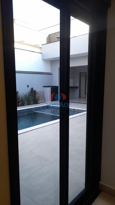 Casa em condomínio à venda no Jardim Laguna: 