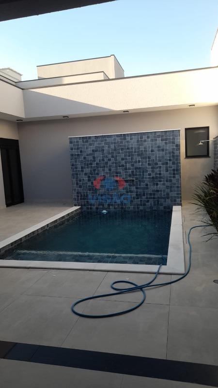 Casa em condomínio à venda no Jardim Laguna: 