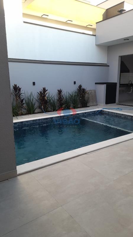 Casa em condomínio à venda no Jardim Laguna: 