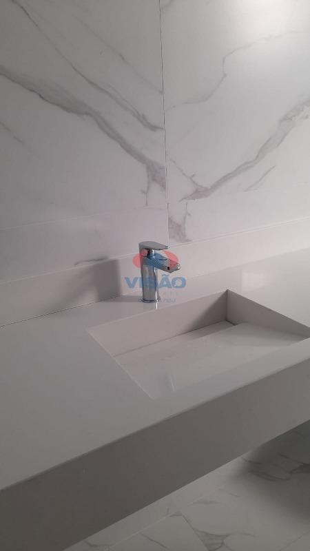 Casa em condomínio à venda no Jardim Laguna: 