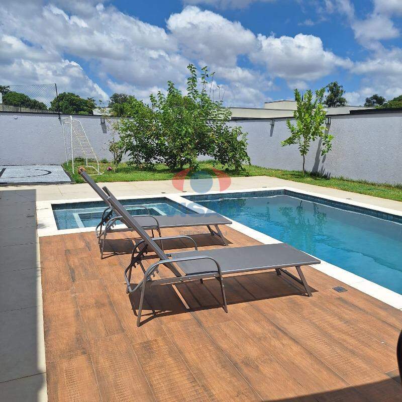 Casa em condomínio à venda no Jardim dos Lagos: 