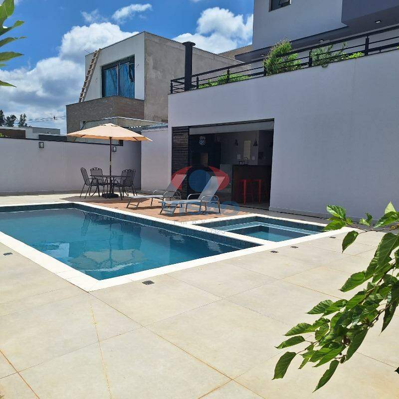 Casa em condomínio à venda no Jardim dos Lagos: 