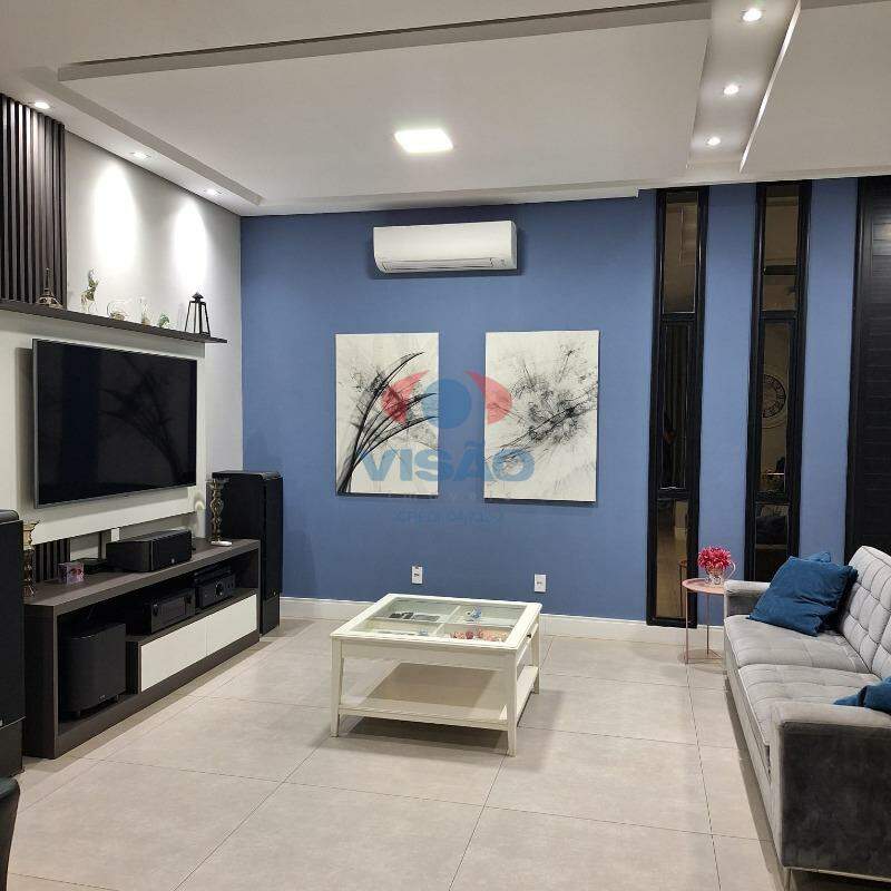 Casa em condomínio à venda no Jardim dos Lagos: