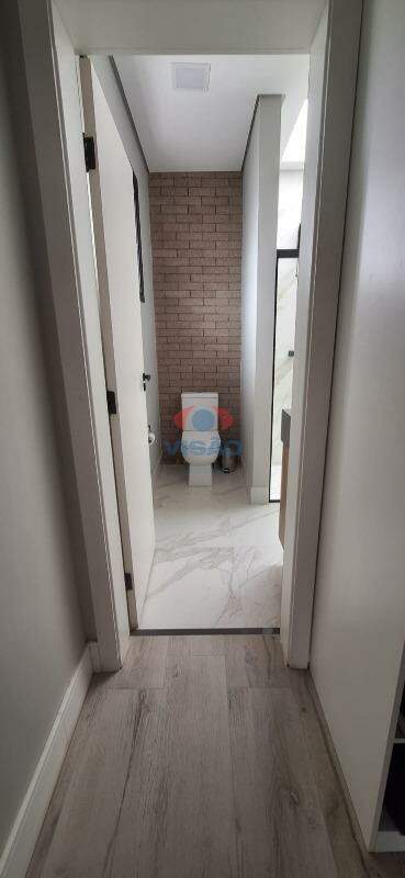 Casa em condomínio à venda no Jardim dos Lagos: 