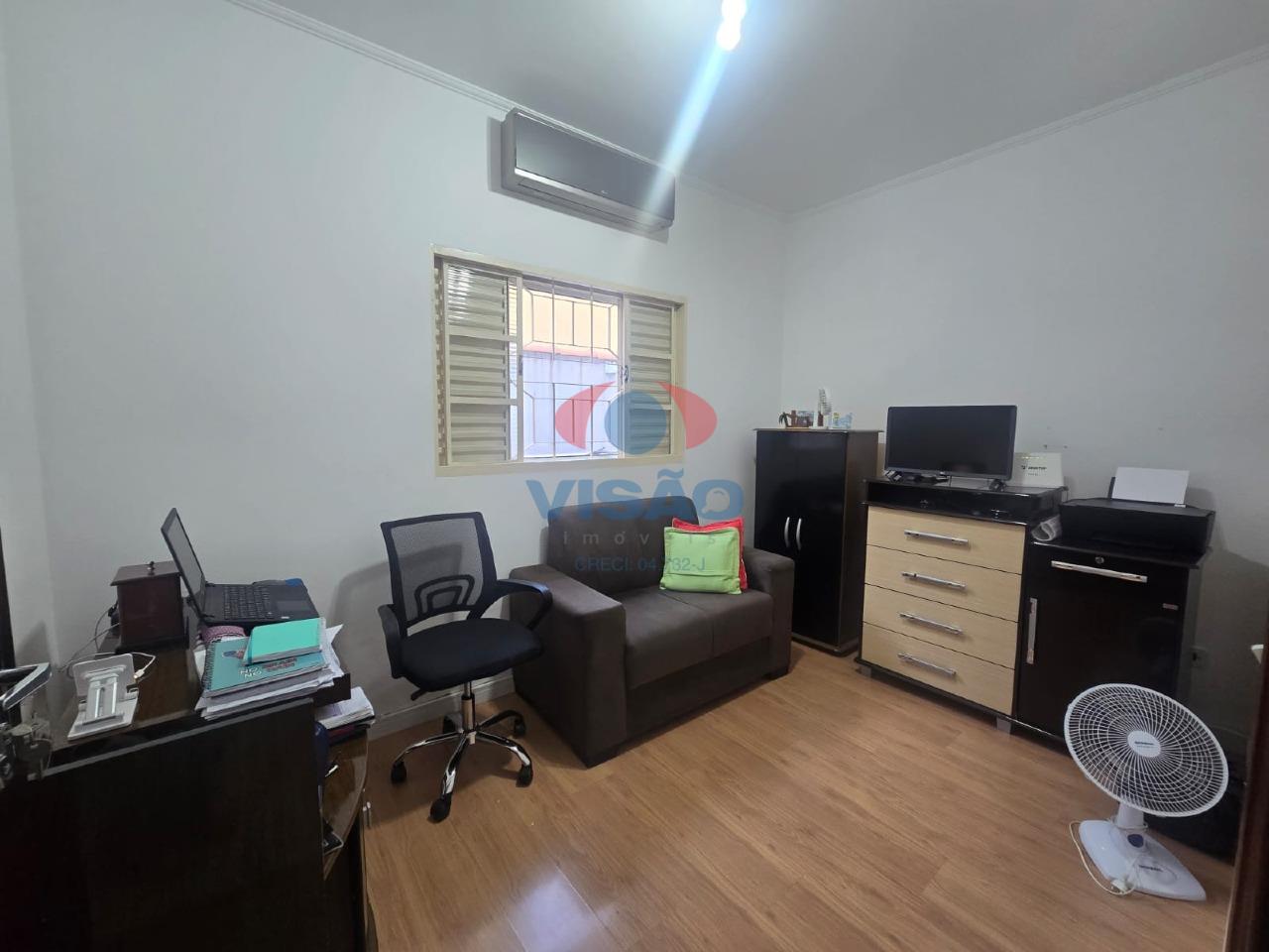 Casa à venda no Jardim Kioto I: 