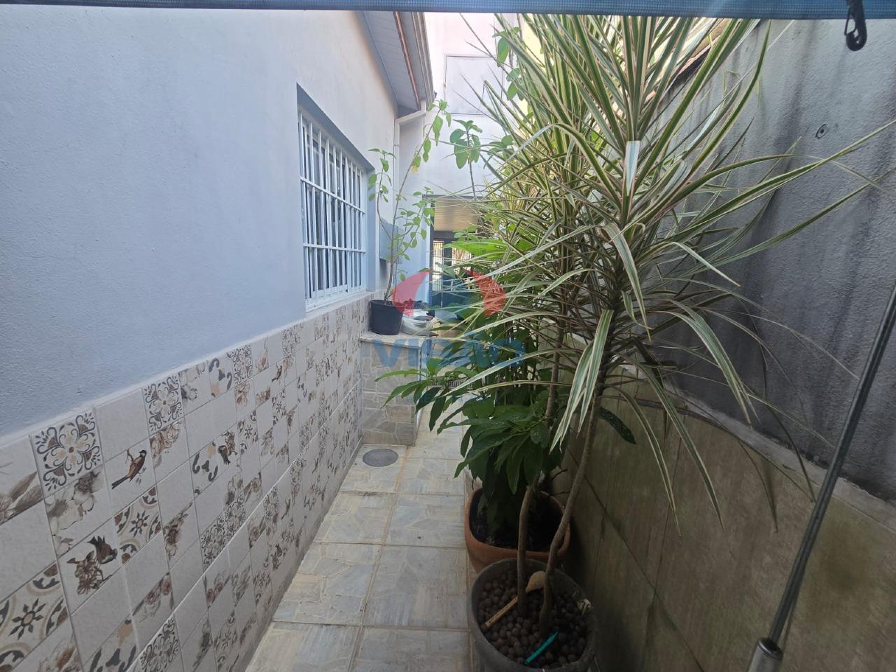 Casa à venda no Jardim Kioto I: 