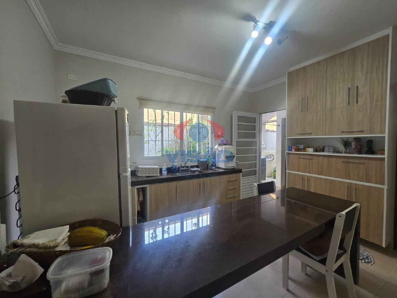 Casa à venda no Jardim Kioto I: 