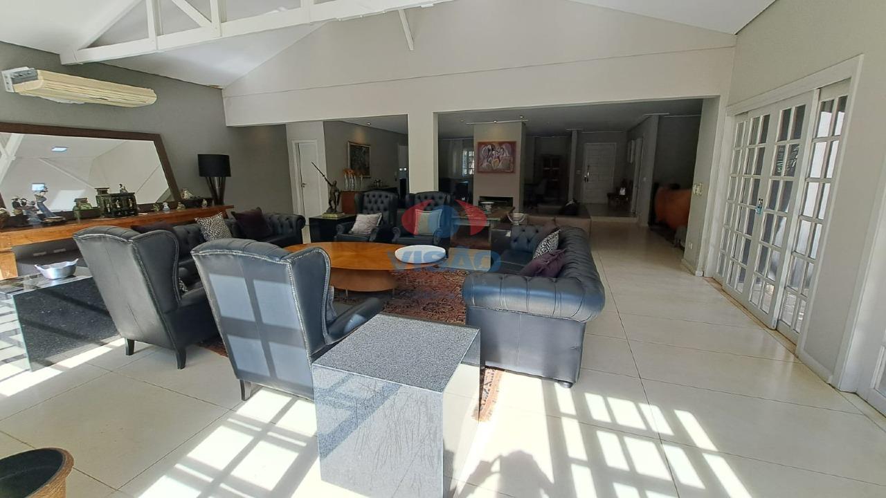 Chácara em condomínio à venda no Vale das Laranjeiras: SALA DE ESTAR - CASA PRINCIPAL