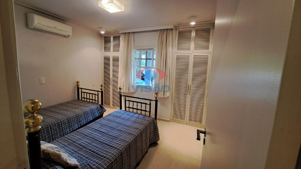 Chácara em condomínio à venda no Vale das Laranjeiras: SUÍTE 1 - CASA PRINCIPAL