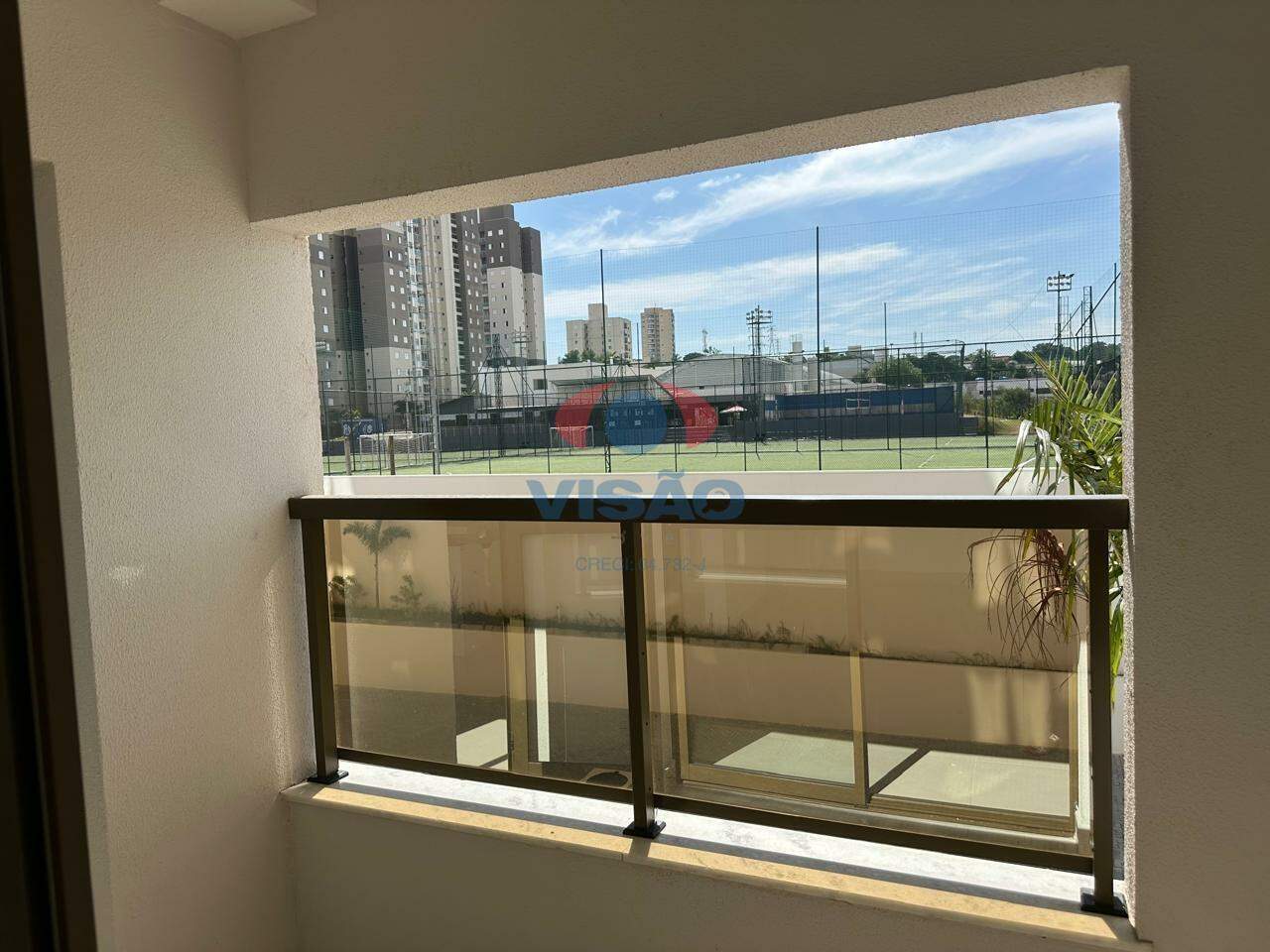 Apartamento para aluguel no Jardim Santiago: Varanda