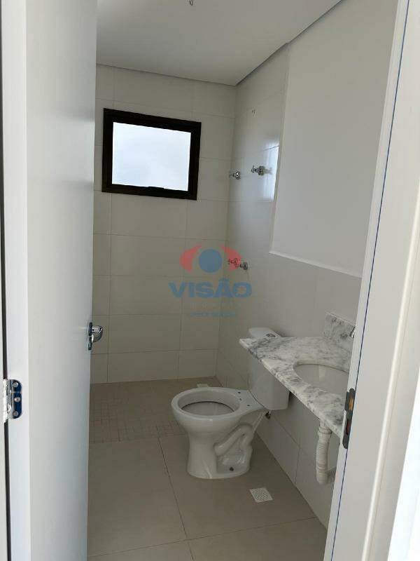 Apartamento para aluguel no Jardim Santiago: Suíte