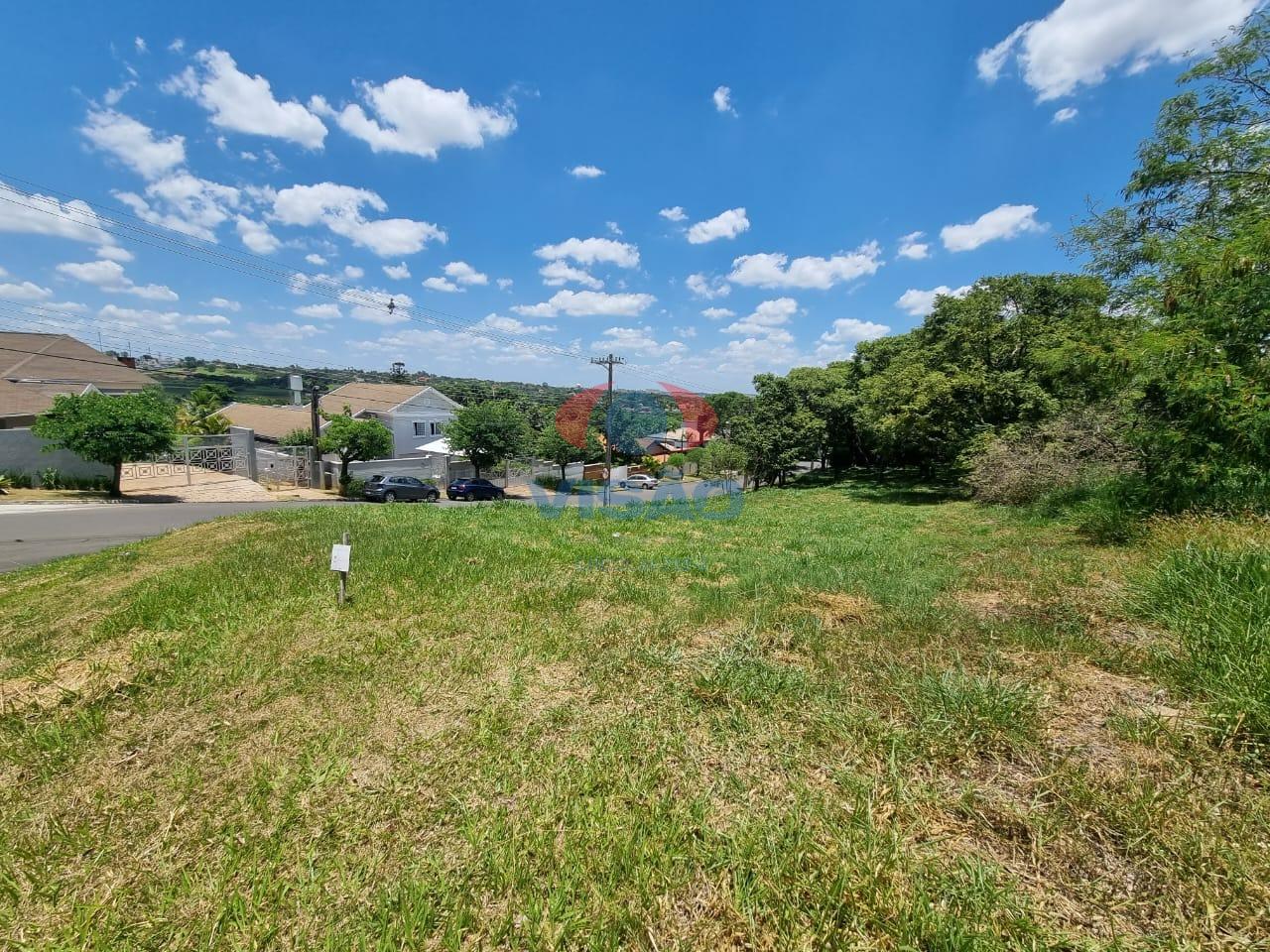 Terreno em condomínio à venda no Terras de Itaici: 