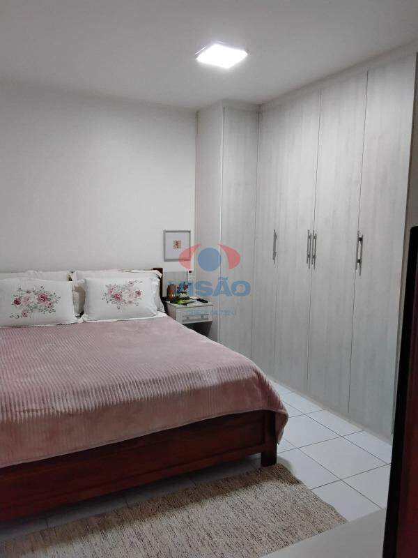 Casa - Sobrado à venda no Jardim Valença: 