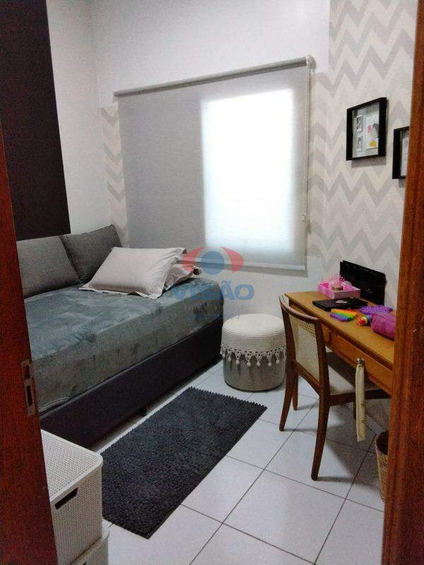 Casa - Sobrado à venda no Jardim Valença: 