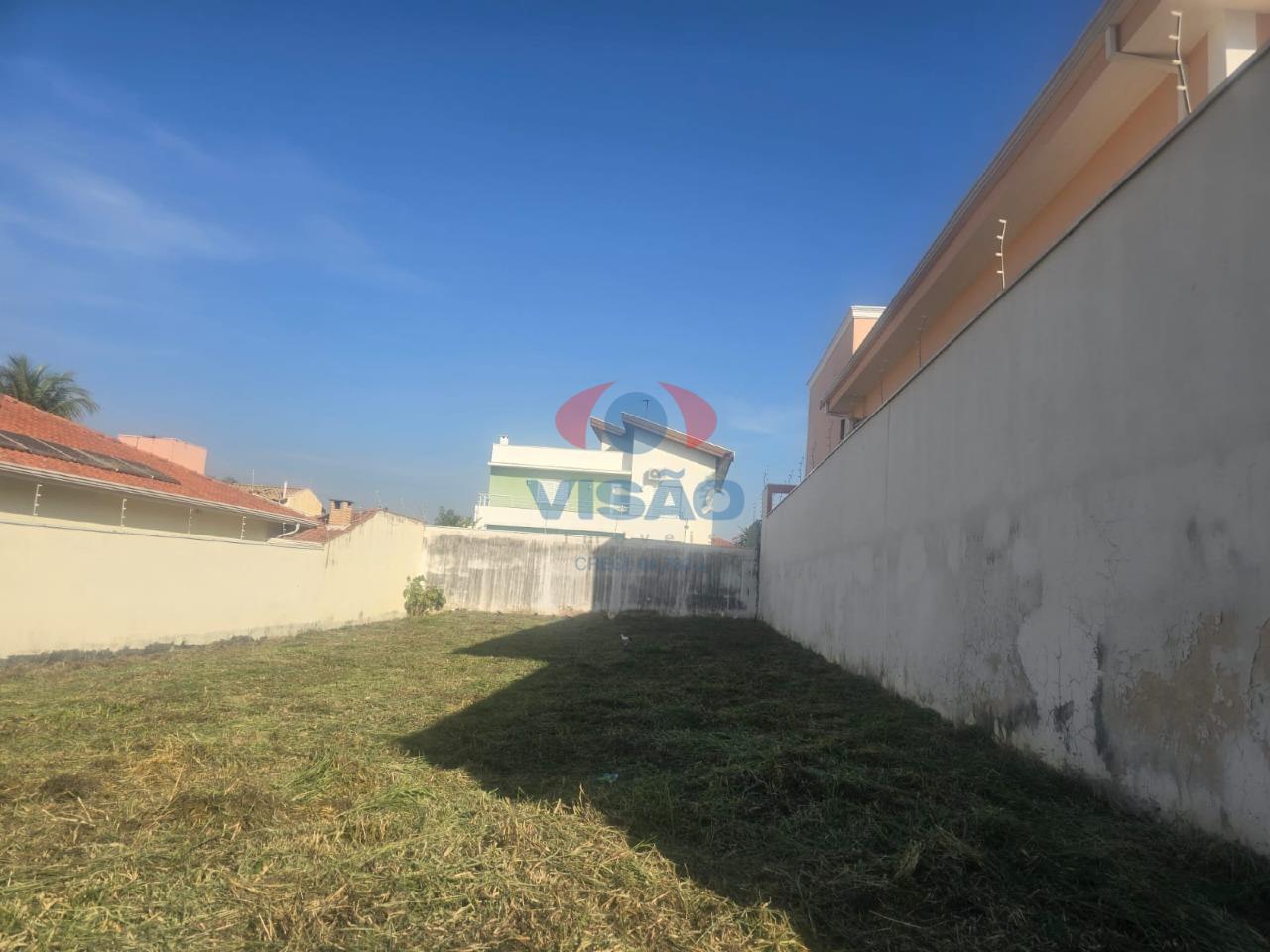 Terreno à venda no Jardim Esplanada: 