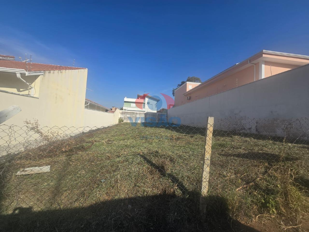 Terreno à venda no Jardim Esplanada: 