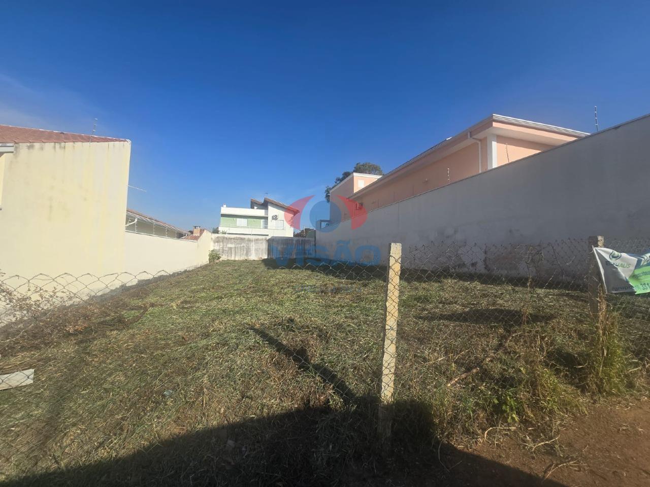 Terreno à venda no Jardim Esplanada: 