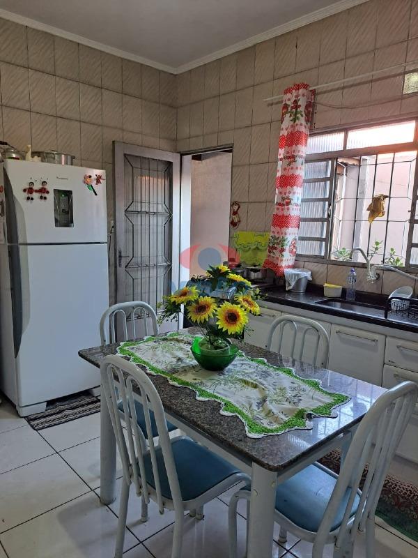 Casa à venda no Jardim Alice: 