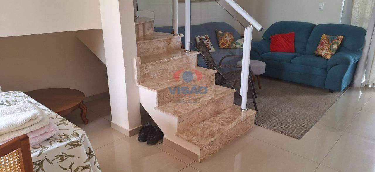 Casa em condomínio à venda no Chácara Belvedere: 