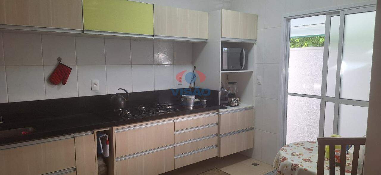 Casa em condomínio à venda no Chácara Belvedere: 
