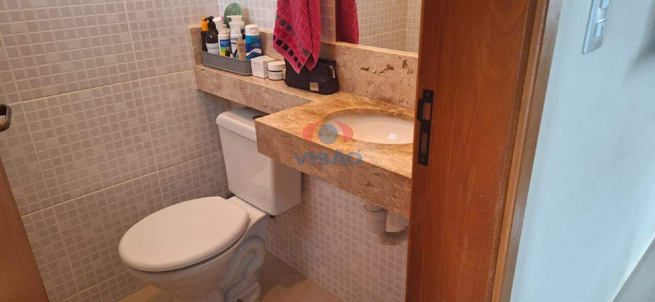 Casa em condomínio à venda no Chácara Belvedere: 