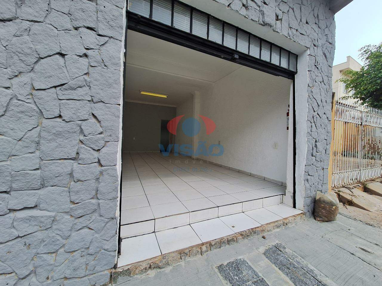 Salão para aluguel no Jardim Califórnia: 