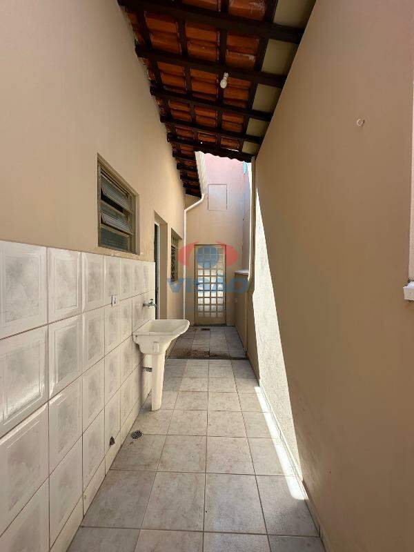 Casa à venda no Jardim Eldorado: CORREDOS EXTERNO