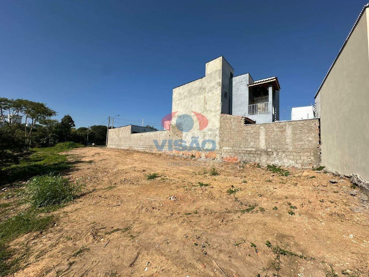 Terreno à venda no Jardim Moriyama: 