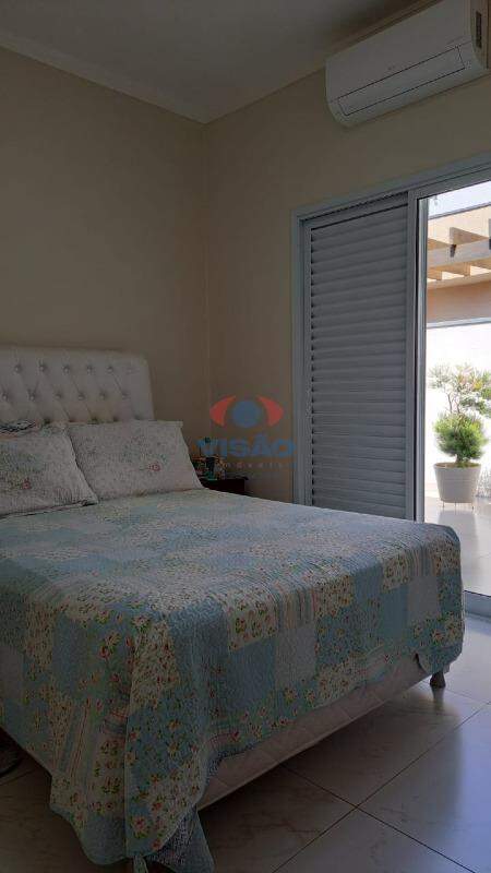 Casa em condomínio à venda no Jardins do Império: