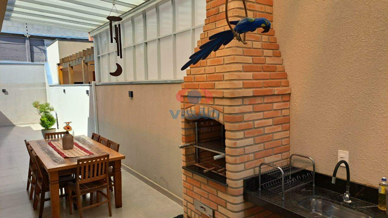 Casa em condomínio à venda no Jardins do Império: