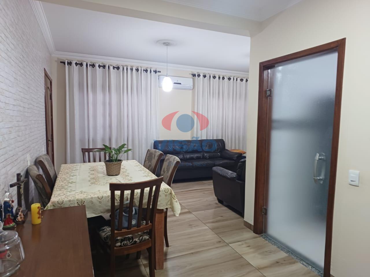 Casa - Sobrado à venda no Jardim Regina: 