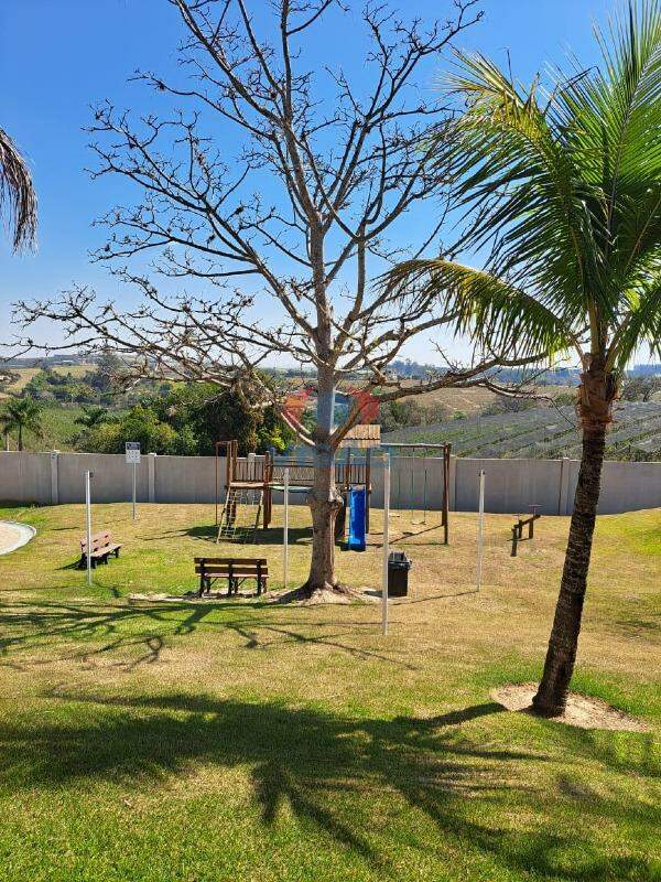 Terreno em condomínio à venda no Loteamento Villagio PelaVida: