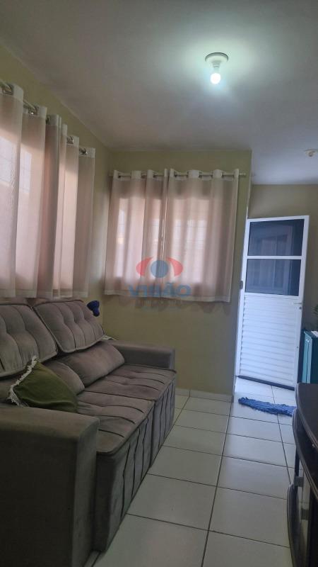 Casa à venda no Jardim dos Tucanos: 