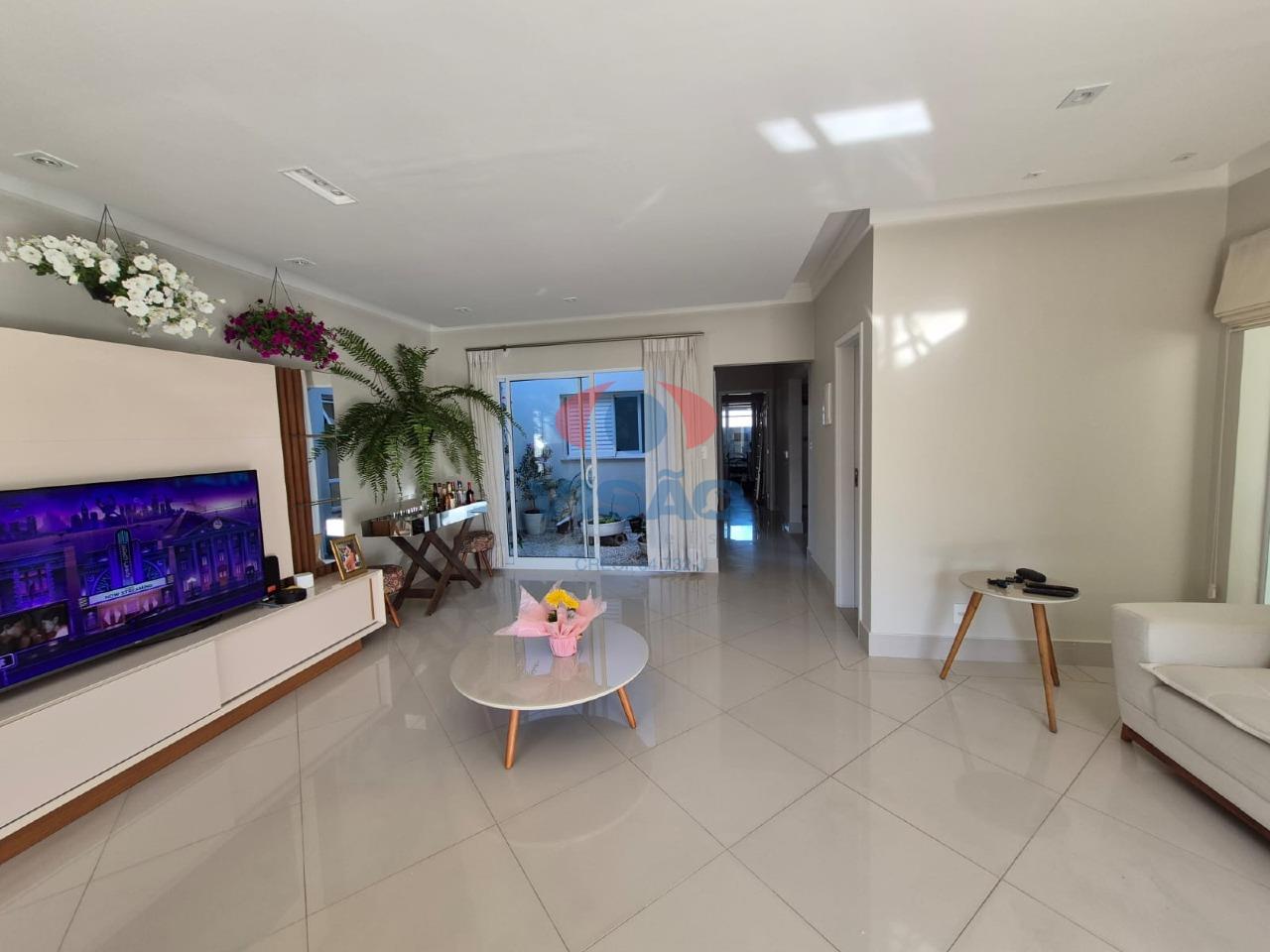 Casa à venda no Centro: