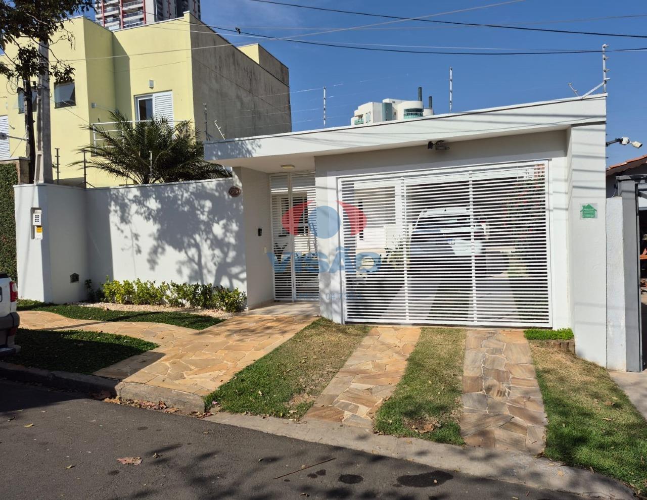 Casa à venda no Centro: 