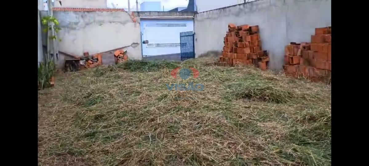 Terreno à venda no Jardim dos Colibris: 