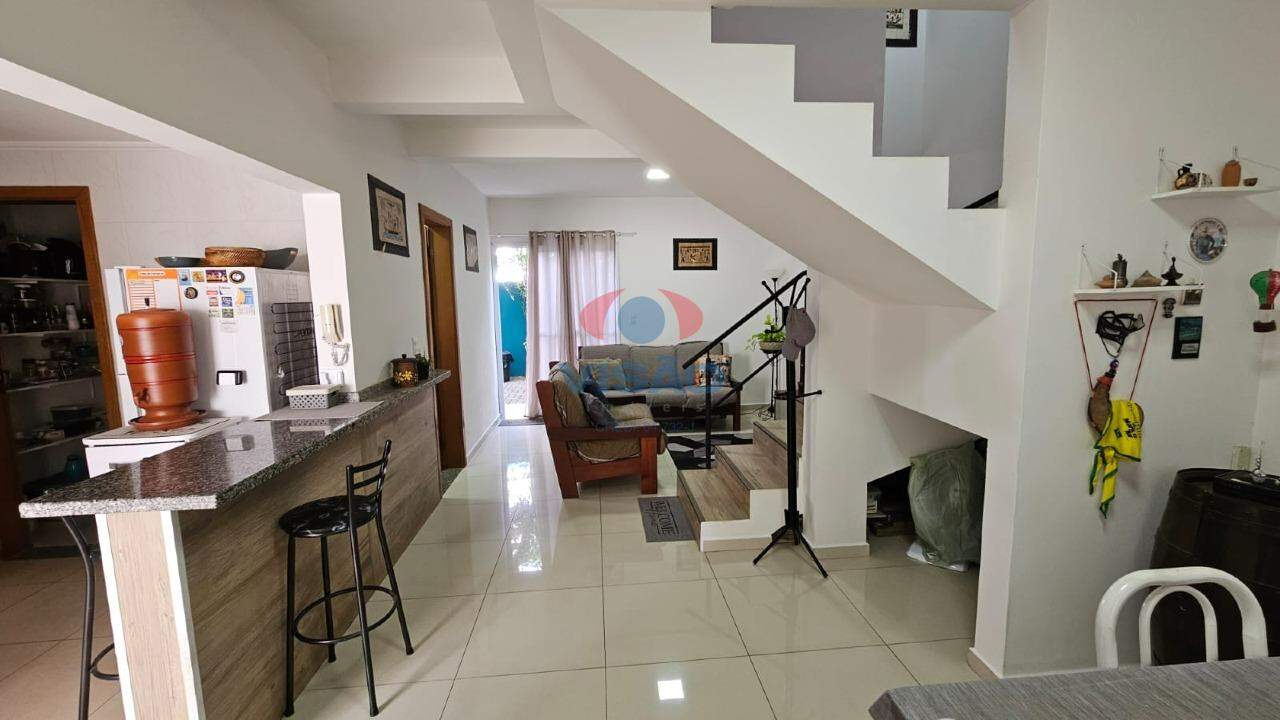 Casa em condomínio à venda no Chácara Belvedere: 