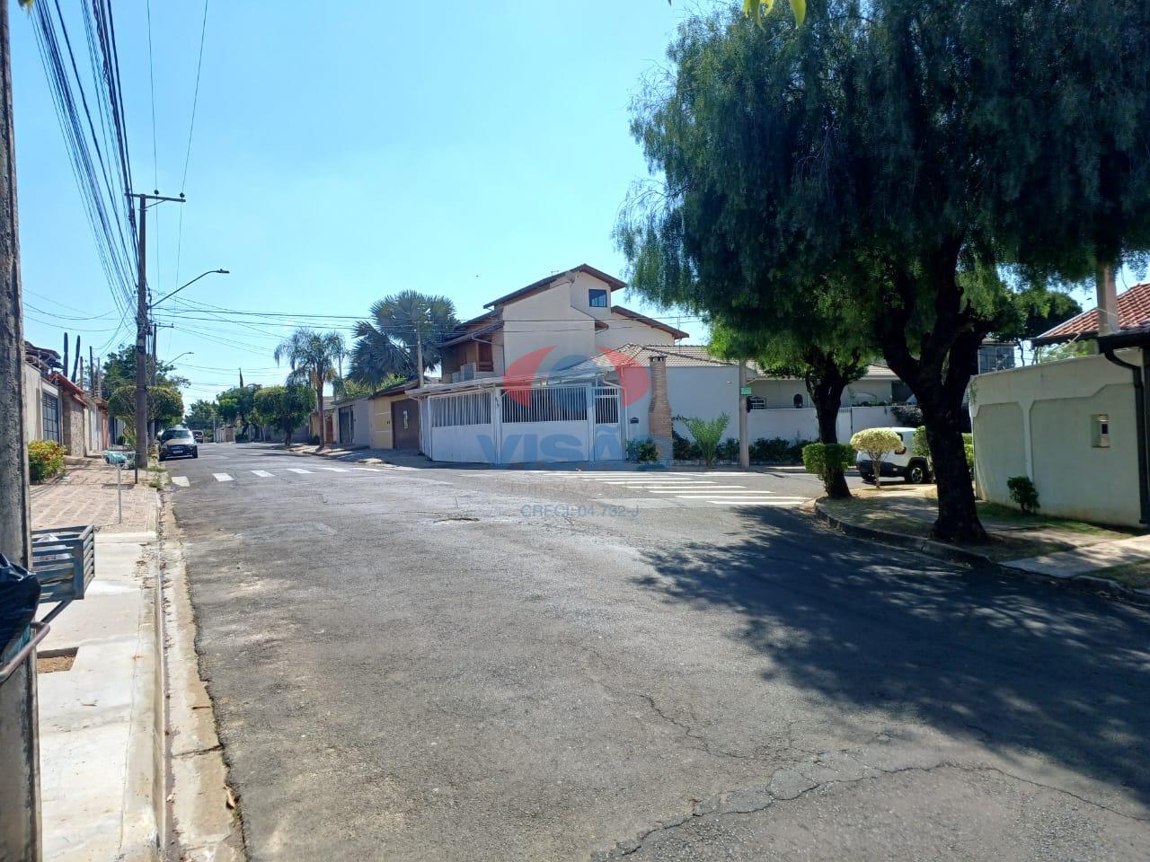 Terreno à venda no Jardim Regina: 