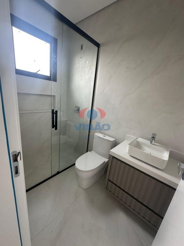 Casa em condomínio à venda no Chácara Alvorada: 