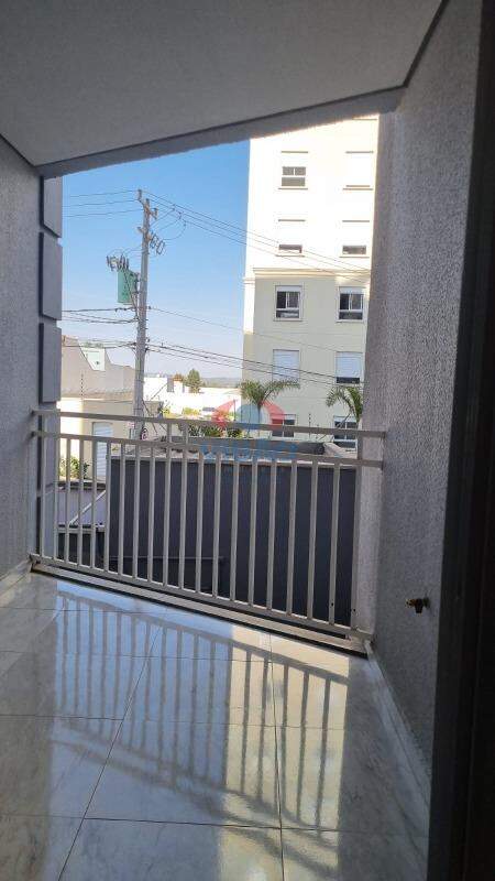 Apartamento à venda no Jardim Santiago: 