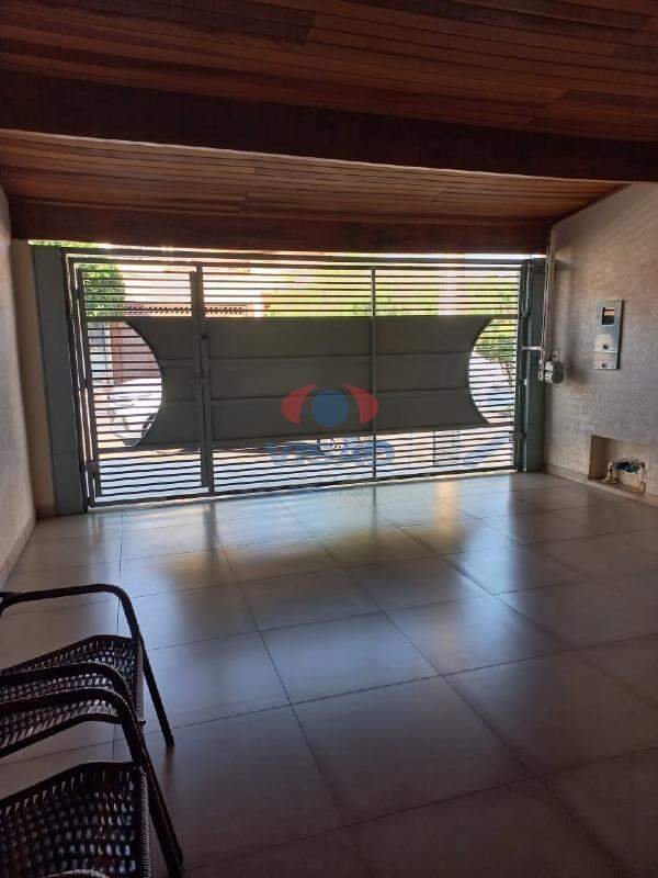 Casa à venda no Jardim Primavera: 