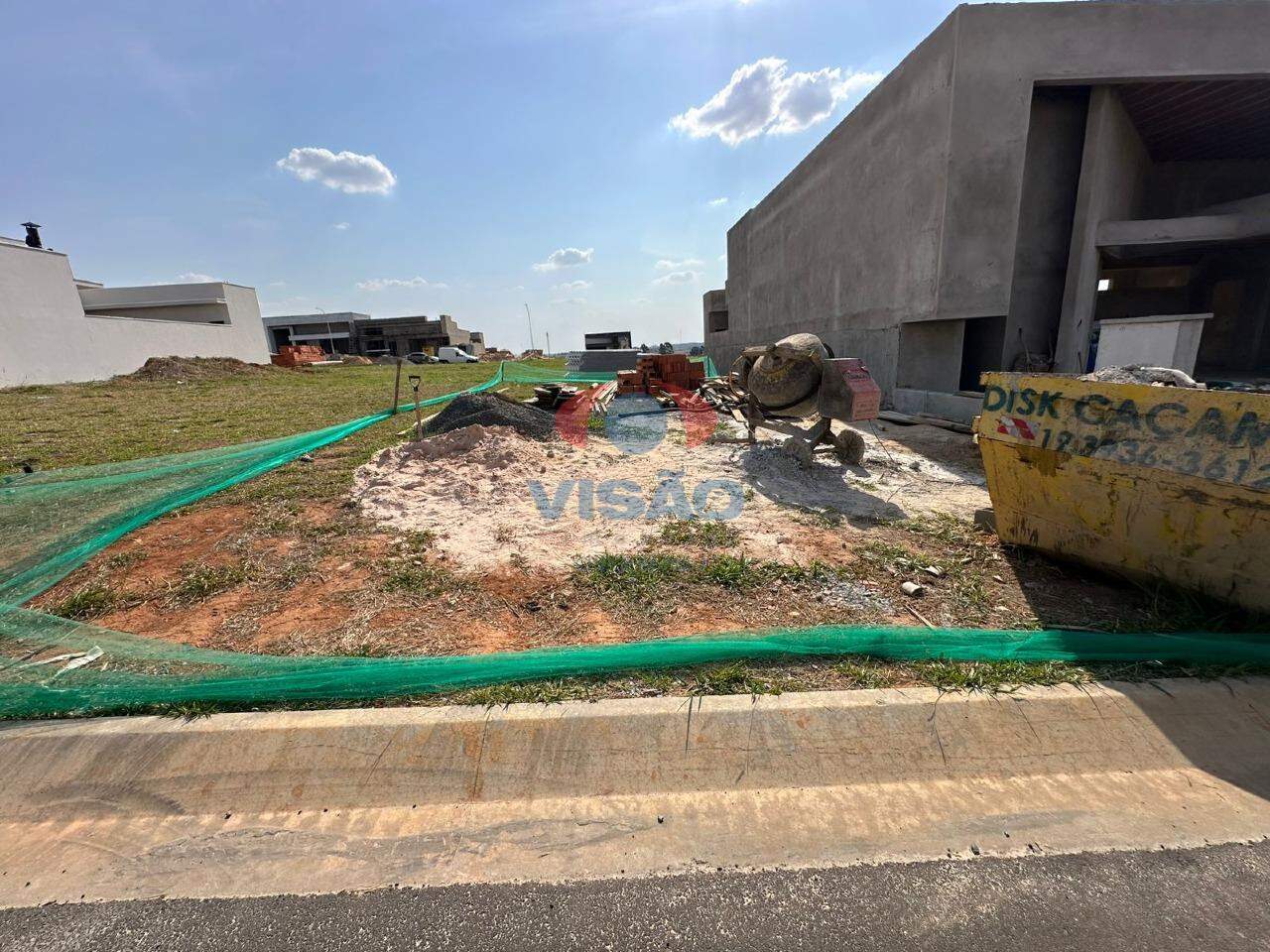 Terreno em condomínio à venda no Jardim Residencial Dona Maria Candida: