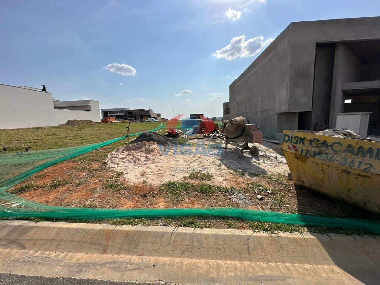 Terreno em condomínio à venda no Jardim Residencial Dona Maria Candida:
