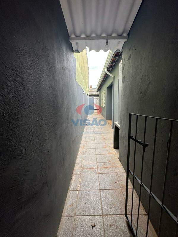 Casa para aluguel no Vila Brizzola: 