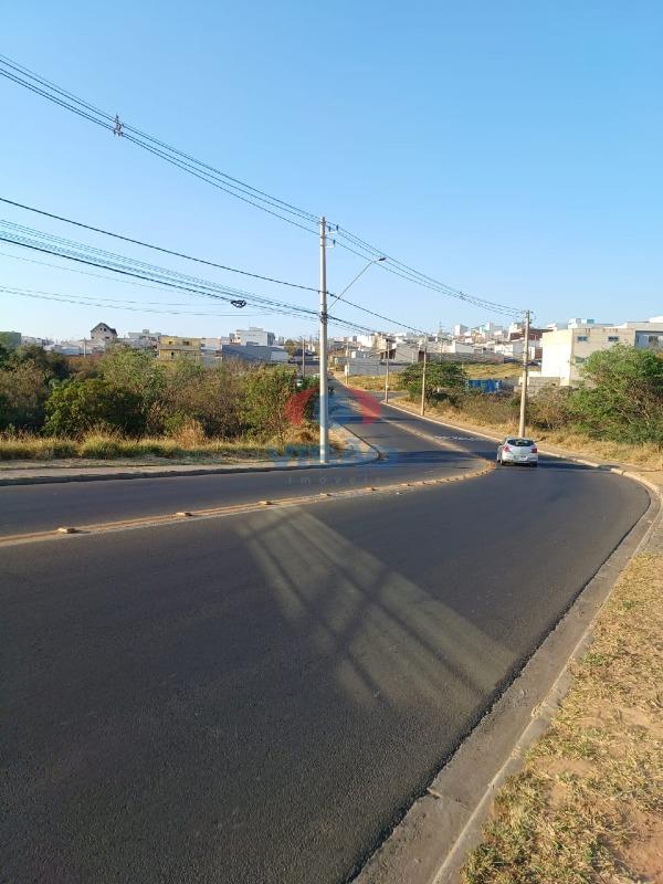 Terreno à venda no Jardim Residencial Nova Veneza: 